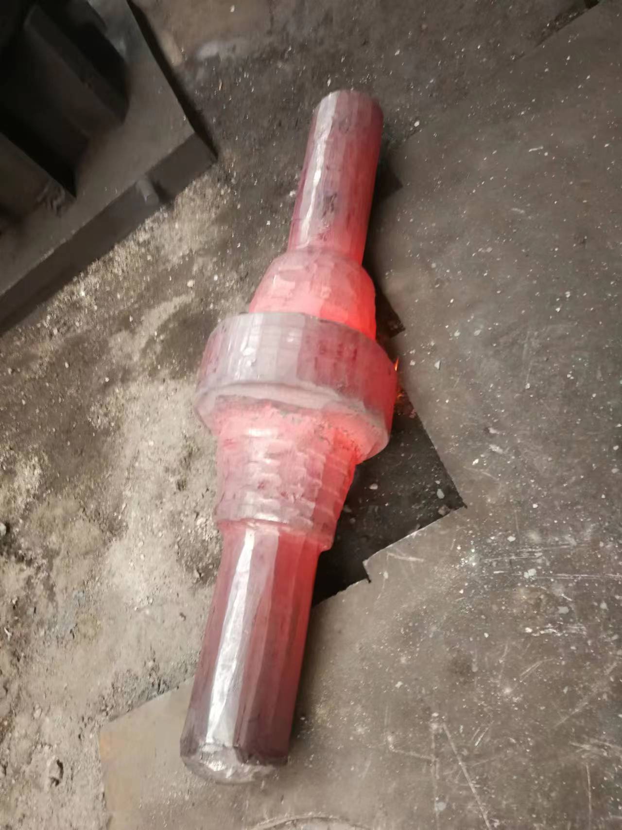 Kakšna so načela postopka kovanja pri kovanju?
