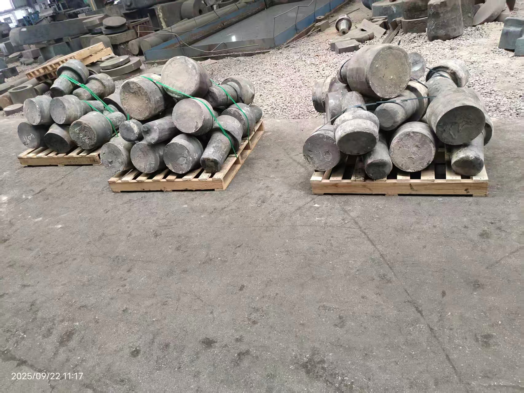 Umetnost tisočerih kladiv: izvor in razvoj kovanja.